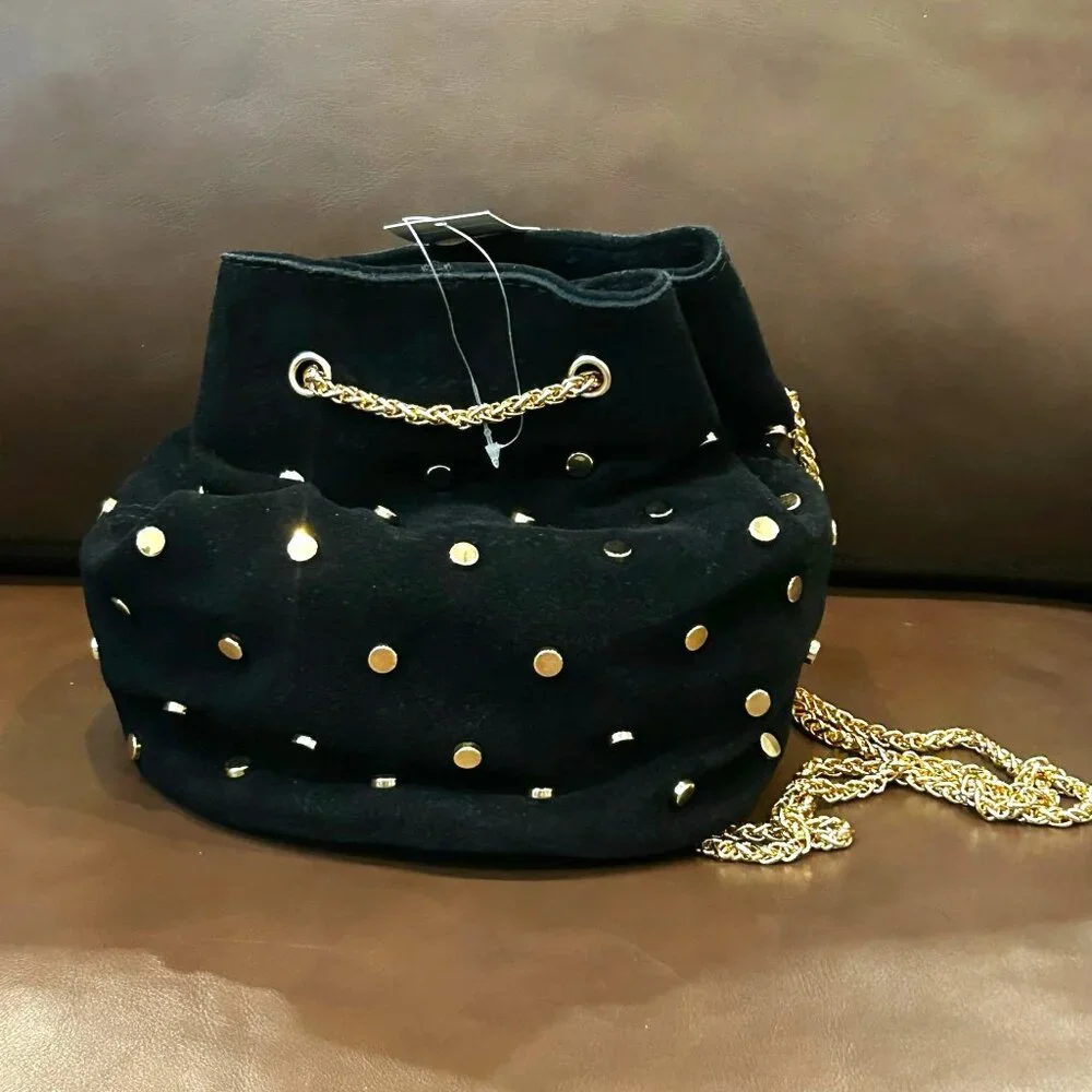 NWT Francesca's Cross Body Faux Suede Nailhead Bucket Satchel Bag Black Gold - Picture 5 of 8